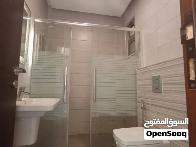 شقة فارغة كانها لم تسكن سوبر ديلوكس