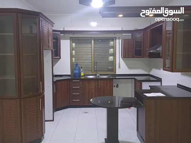 120 m2 4 Bedrooms Apartments for Sale in Amman Umm Quseir