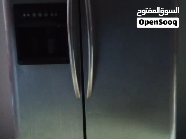 تلاجة شغاله بس فيها تهريب غاز للبيع
