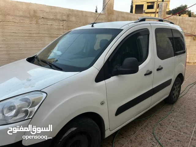 بيجو بارتنر 2011  فحص ممتاز  سيارة موفرة جدا  سعر مميز عالكاش