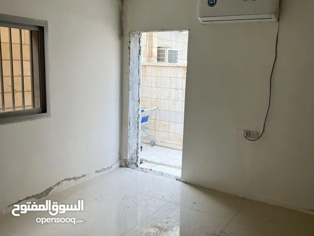 65 m2 2 Bedrooms Apartments for Rent in Hawally Jabriya