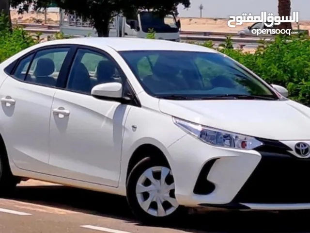 Sedan Toyota in Dubai