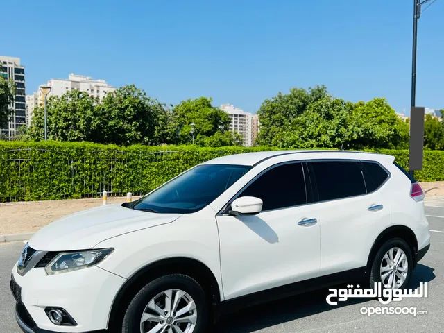 NISSAN XTRAIL 2015 WHITE GCC CLEAN REF. 0512