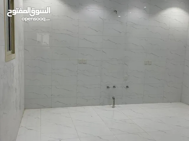 شقة للإيجار بحي اليرموك في الرياض