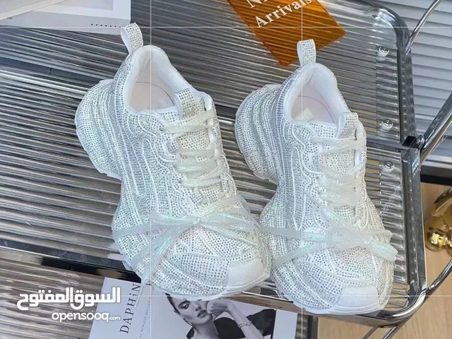 Beige Comfort Shoes in Hadhramaut