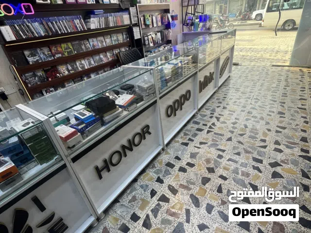 فاترينات موبايلات للبيع نضيفات كلش سعر مناسب