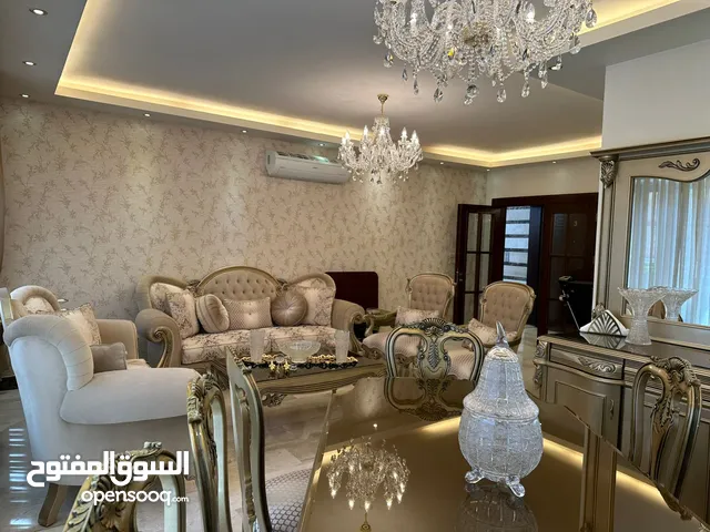 شقة مفروشة للبيع في الصويفية - ref : 14642