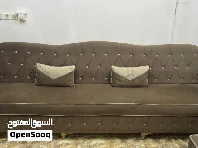 ثلاث كراسي للبيع