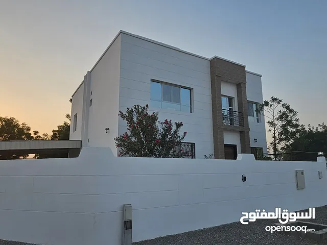 منزل جميل في حي عاصم بولاية بركاء