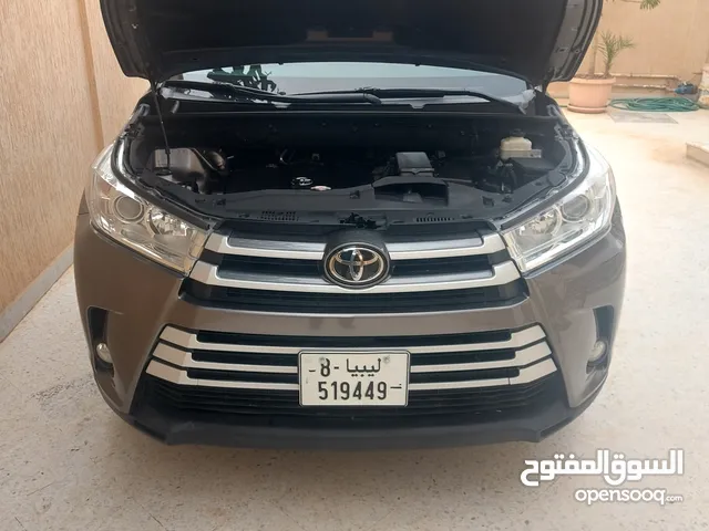 Used Toyota Highlander in Benghazi
