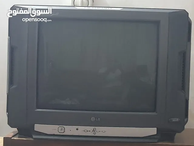 تلفزيون ملون حجم 21 نوع LG شغال يحتوي على ألعاب السعر 50 ألف