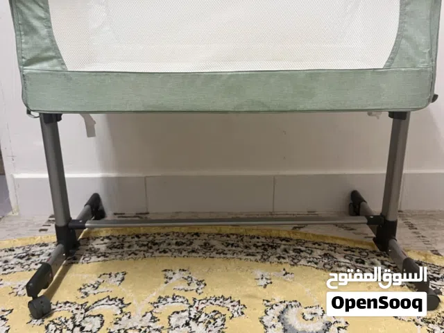 سرير مستخدم فتره بسيطه