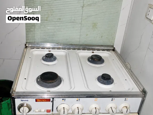 فرن ماركة Techno للبيع المستعجل الفرن بحالة جيدة وشغال بشكل ممتاز