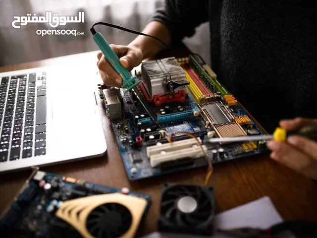 خدمة صيانة وتطوير أجهزة الكمبيوتر - بسرعة، كفاءة، وأمان!