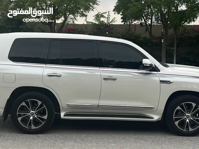 Used Toyota Land Cruiser in Northern Governorate