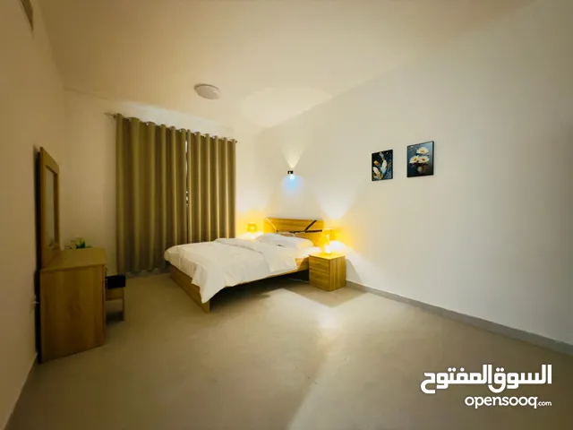A3 للايجار الشهري بناية مفروش اول ساكن كورنيش استوديو 3300 غلافة صالة 4200 غرفتين صالة 5500