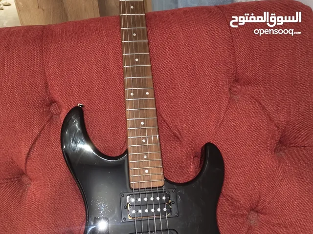 YAMAHA ELECTRIC GUITAR LIKE-NEW