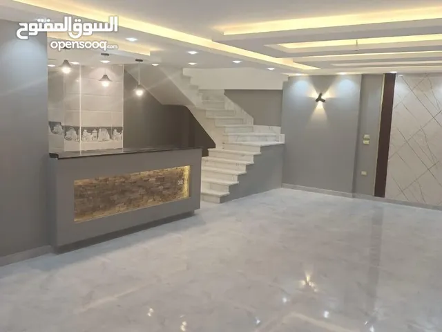 240 m2 3 Bedrooms Apartments for Sale in Cairo Mokattam