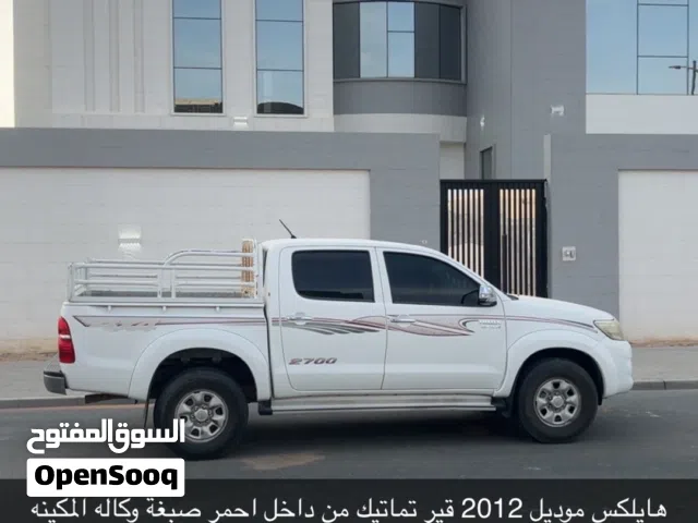 2012 تويوتا هيلوكس SR5