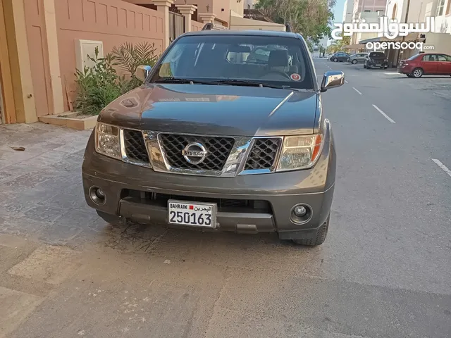Nissan Pathfinder SL in Southern Governorate