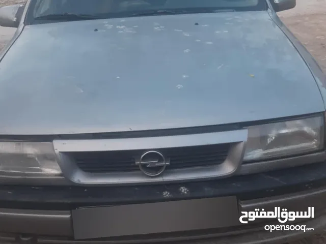اوبل فيكترا 1993 للبيع