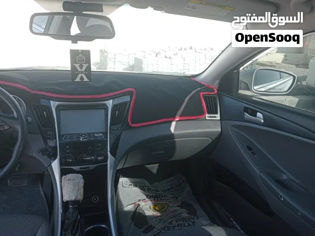 سيارة هيونداي سوناتا 2012 موديل Limited فضي مع كامل المواصفات الأصلية