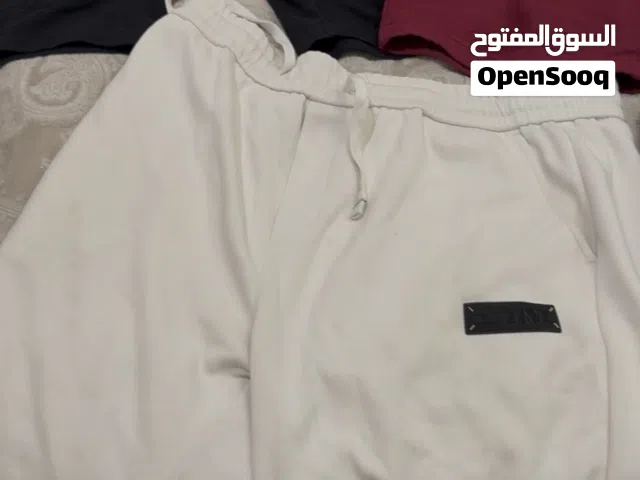 ملابس رجالية مستعملة بحالة ممتازة جدًا،