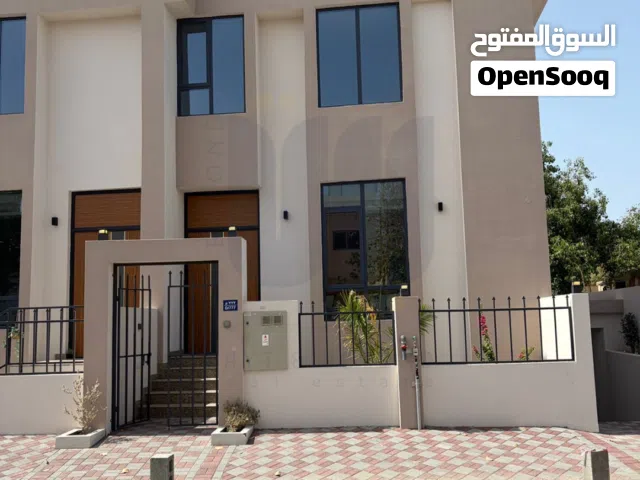 VILLA FOR RENT IN MADINAT SULTAN QABOOS - فيلا للأجار في مدينة سلطان قابوس