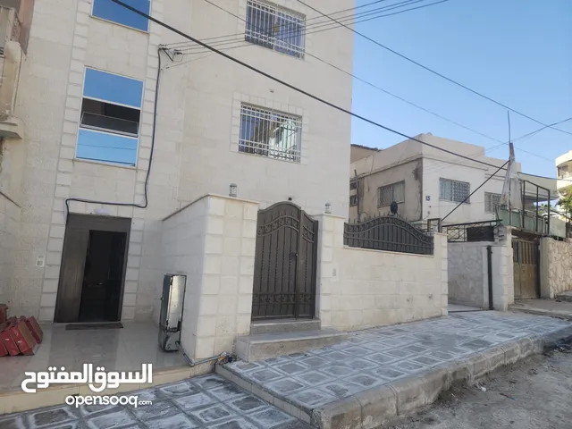 135 m2 3 Bedrooms Apartments for Rent in Zarqa Al Zarqa Al Jadeedeh
