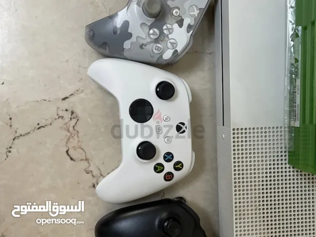 Xbox one s +3 controllers +6games for 850dhs