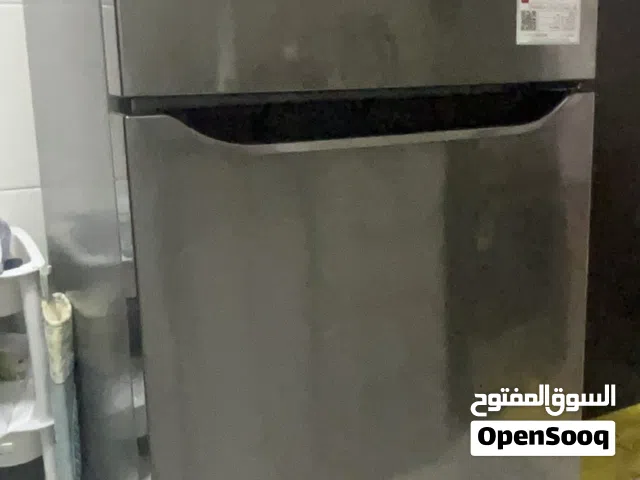 ثلاجة ال جي بحالة الجديد LG refrigerator