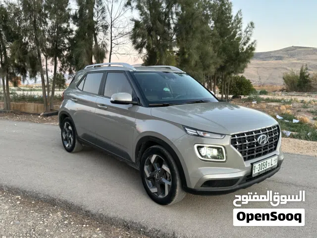 2019 هيونداي فينيو Limited