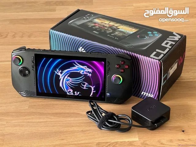 جهاز الألعاب المحمولmsi claw للبيع استخدام اقل من شهر مع حقيبة من براند msi