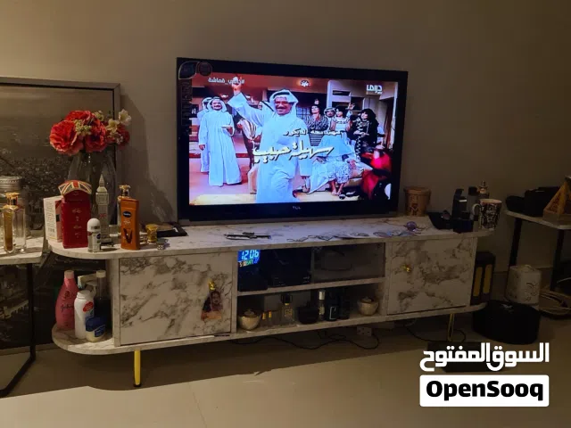 طاولة تلفيزيون معا طاولتين جانبيتين
