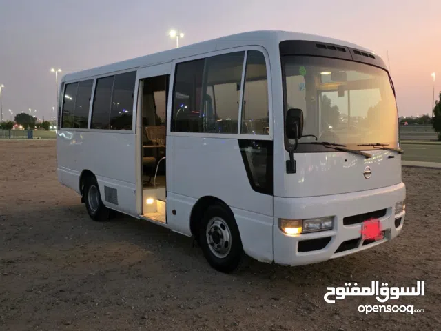 تأجير باص نيسان 25 و 30 راكب - بدون سائق