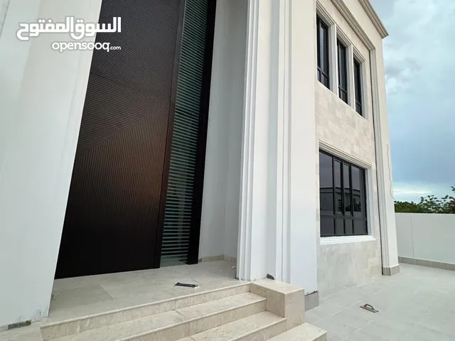 374 m2 5 Bedrooms Villa for Sale in Muscat Al-Hail