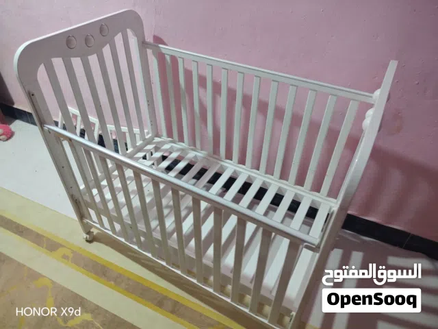 جورباية طفل كبيرة