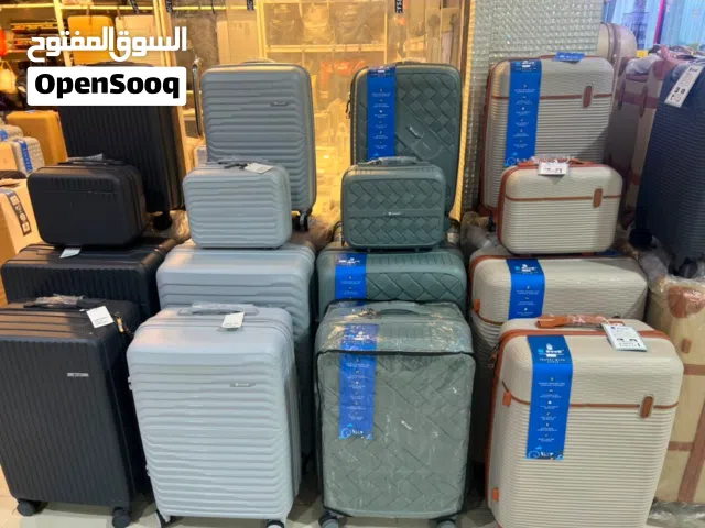 شنط سفر جميله لاسعار مختلفه لتواصل على الواتساب  ويوجد معي جروبات تجار ومندوبين توصيل بريال واحد فقط