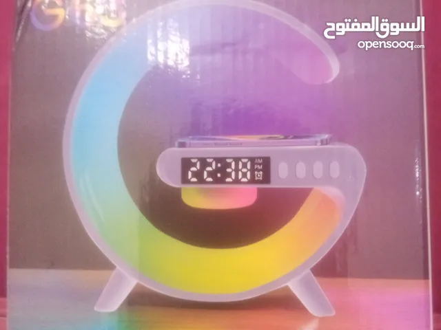 ساعه وسماعه وبتقدر الخاصيات موجوده بالصور للي حاب يتأكد