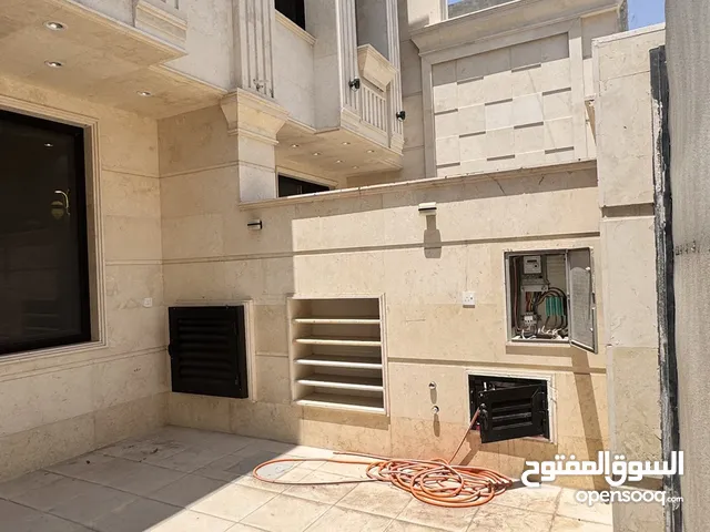 دار حديث للبيع زيونة حديث 150 متر