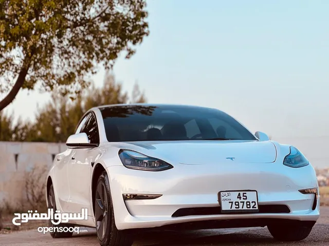 Tesla Model 3 standard plus 2023