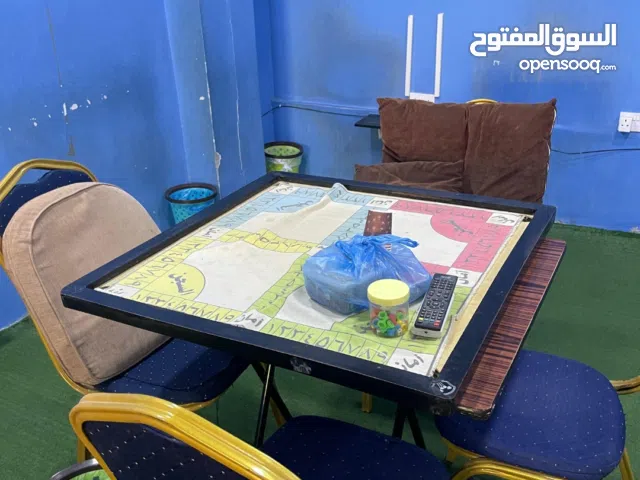 كيرم للبيع ب5 دينار مع جميع اغراضها بيعه مستعجلة