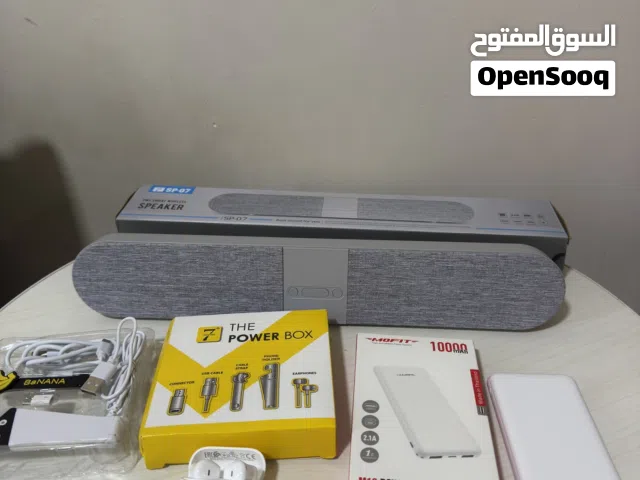 مكبر صوت ايربودز كابلات باور بانك
