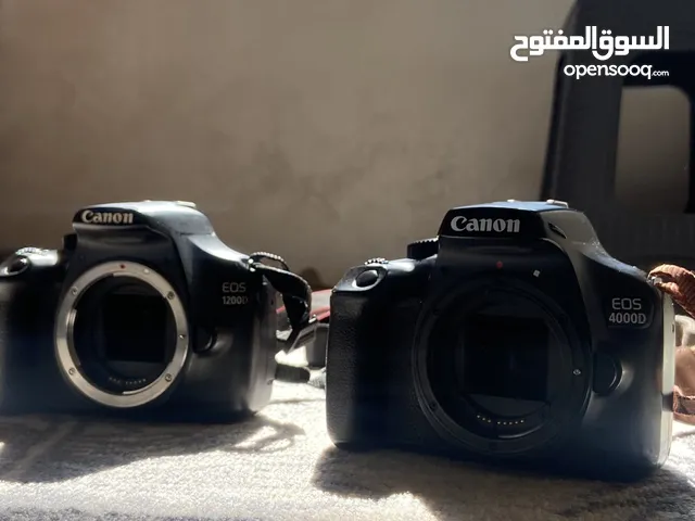 كامرتين 1200d و 4000d كل وحده بتنباع لحال و اغراضهم الاصليه بحال الوكاله و في 3 عدسات للبيع بلوصف