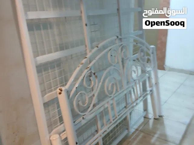 سرير استعمال خفيف جدا