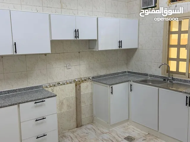 1800 ft 2 Bedrooms Townhouse for Rent in Ras Al Khaimah Julfar
