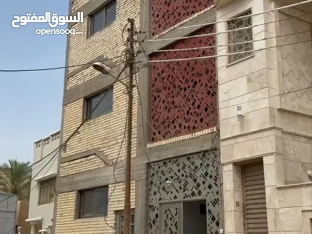 بناية اربع طوابق للاجار في شارع حي النقيب للاجار السنوي