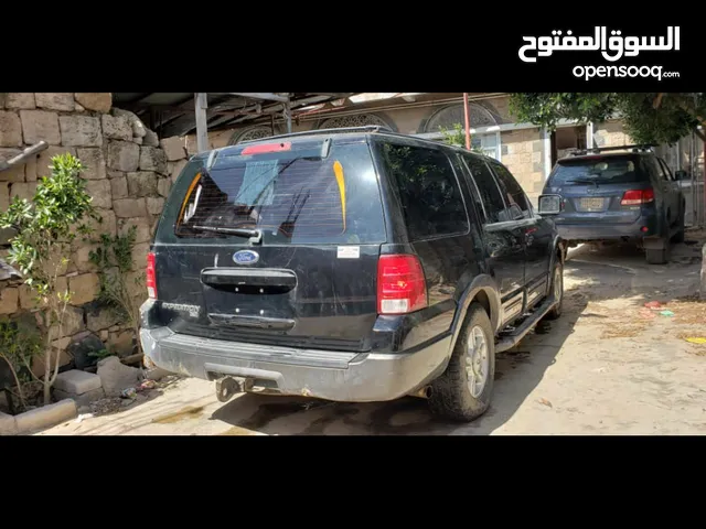 Ford Expedition 2004 in Sana'a
