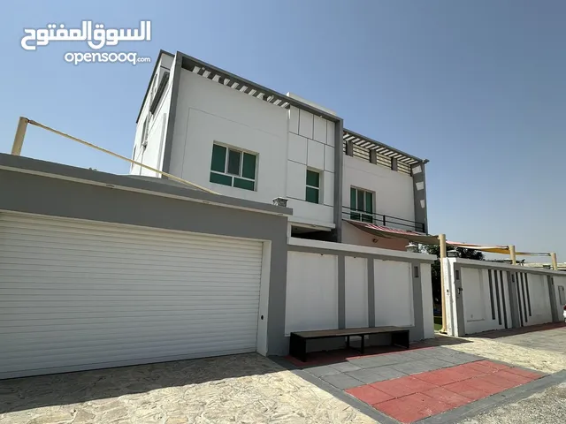 550 m2 5 Bedrooms Villa for Sale in Al Batinah Barka