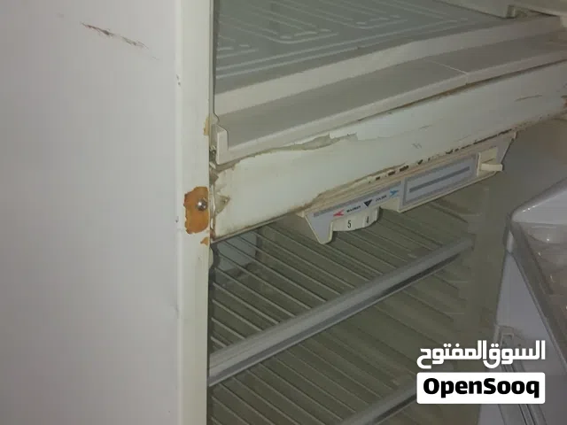 ثلاجة للبيع